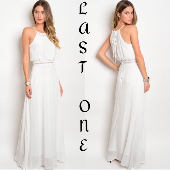 The O Boutique Dresses & Skirts - 🎉CLEARANCE🎉 White Halter Neck Chiffon Maxi Gown